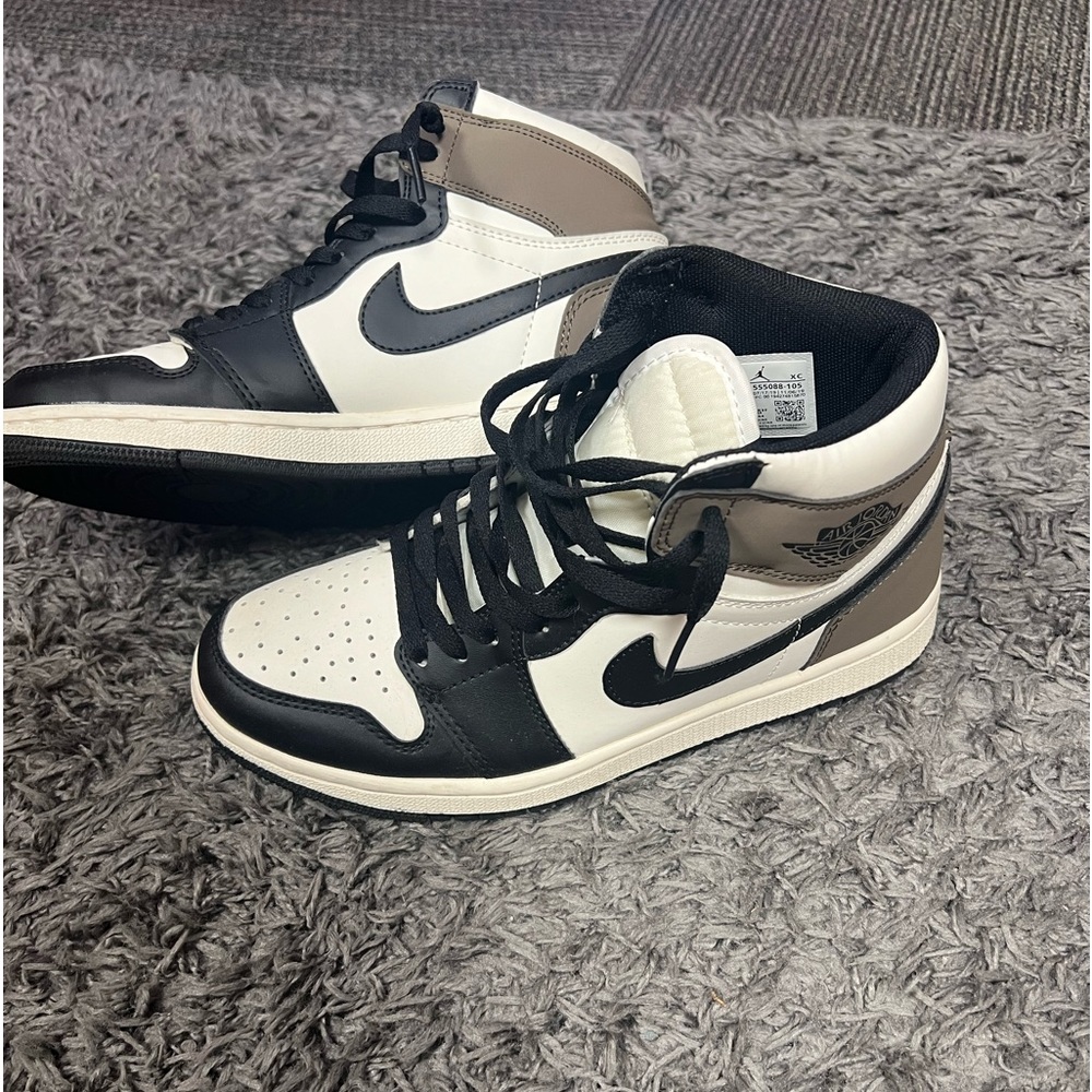 Jordan 1 Mochas
